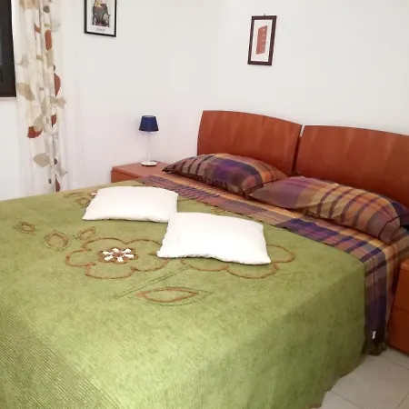 3 Bedrooms House At Ragusa 600 M Away From The With Furnished Balcony And Wifi * Marina di Ragusa